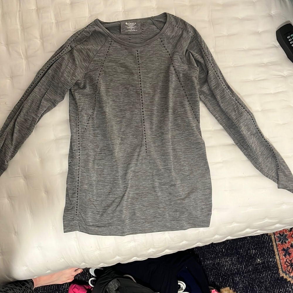 long sleeve tight athleta top